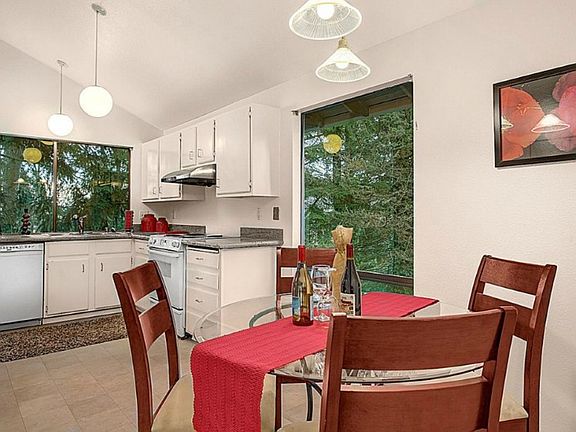 5th image of 4612 NE 203rd Ct
