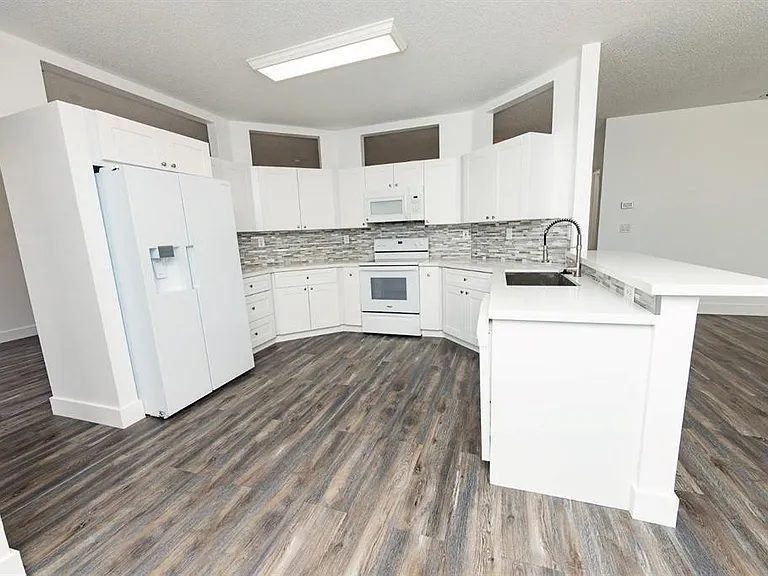 3375 SW 181st Ter — Photo 14