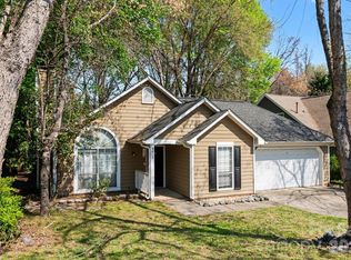 5513 Southminster Ln, Charlotte, NC 28216