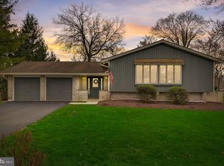 508 Mourning Dove Rd, Norristown, PA 19403