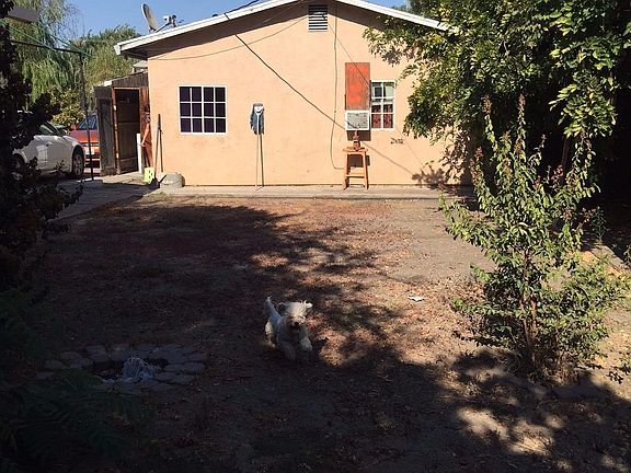 2nd image of 725 Grattan Ave