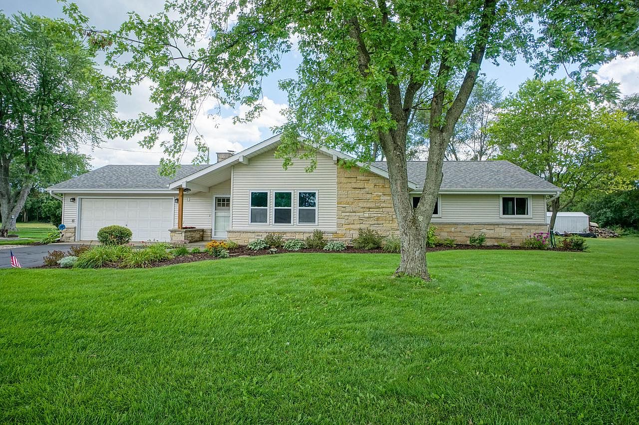 213 West State Rd, North Prairie, WI 53153 Zillow