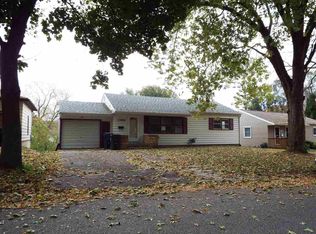 2409 W 8th St, Waterloo, IA 50702