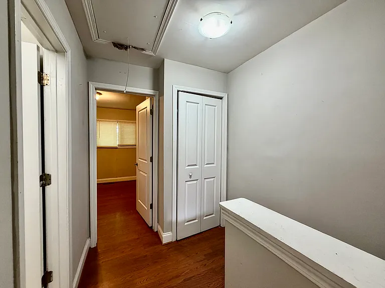 1207 Green Oaks Ln #J — Photo 17
