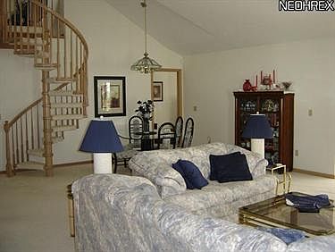3rd image of 16736 Sunwood Oval