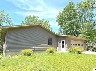 734 N Carolina Ave, Mason City, IA 50401