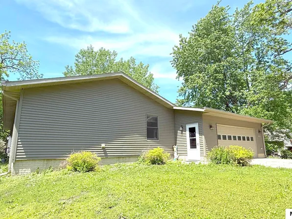 734 N Carolina Ave, Mason City, IA 50401