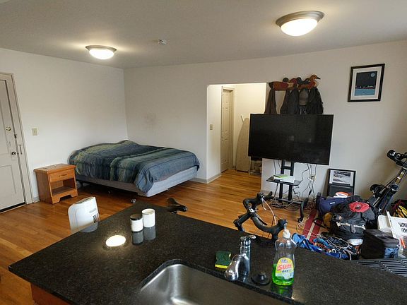 2nd image of 3311 N High St #2