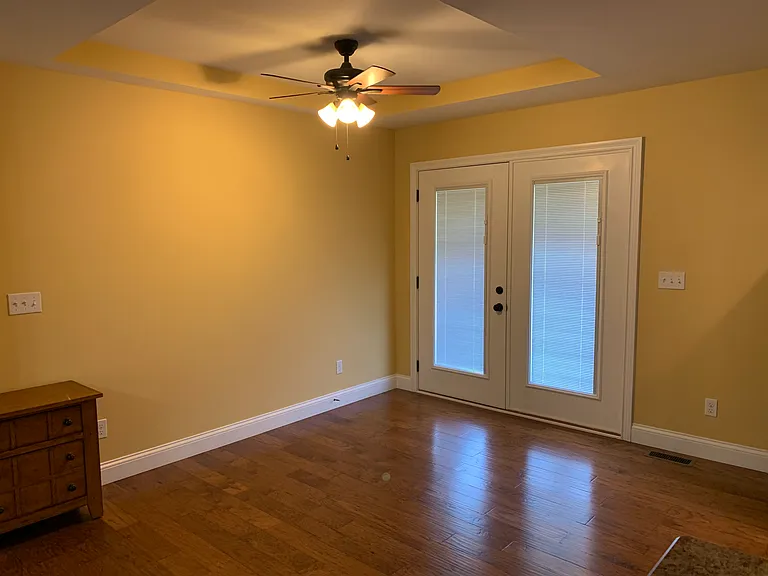 208 S Howard St — Photo 13