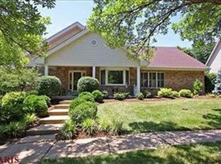 1923 Sumter Ridge Ct, Chesterfield, MO 63017