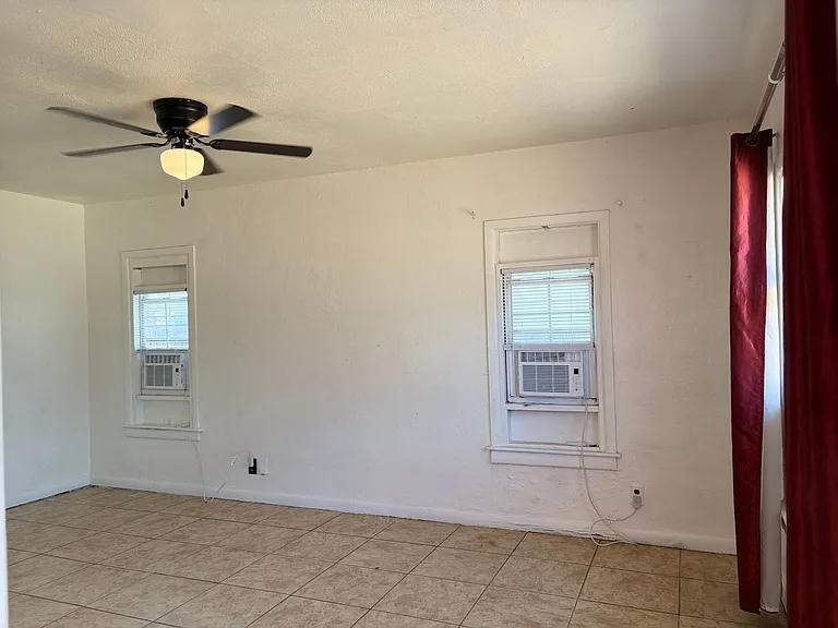 3111 Amherst St — Photo 4