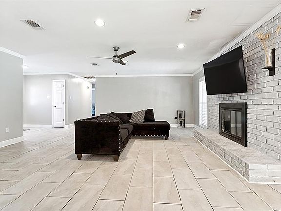 3rd image of 19436 Camille Ln