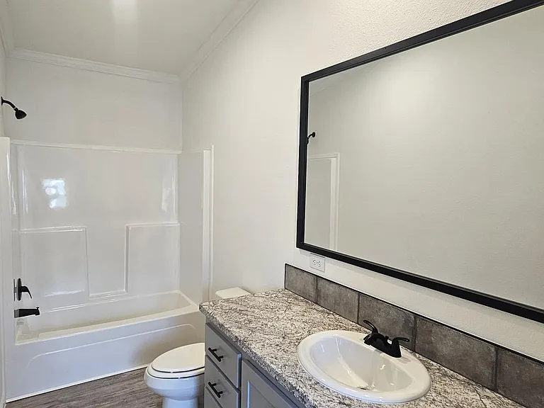 741 Hollow Ln — Photo 10