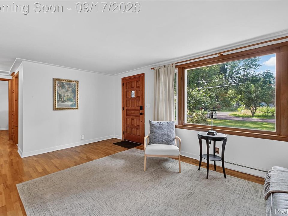 807 S Oak St, photo 5