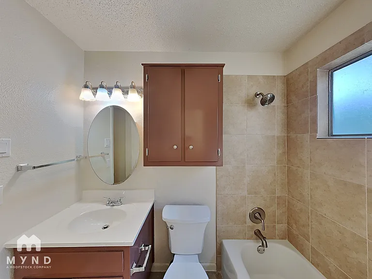 5204 Regency Cv — Photo 15