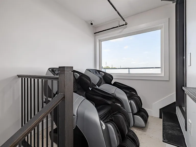 40 Lembeck Ave #201 — Photo 8