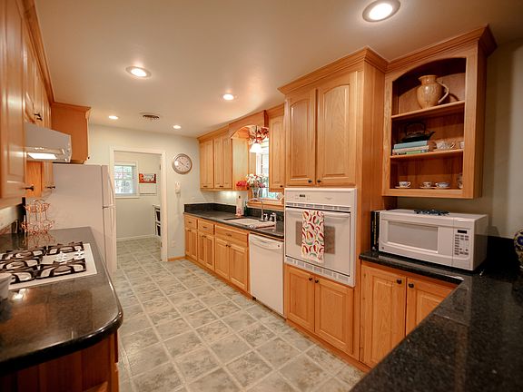 5th image of 621 Nolia Ave