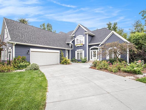 2nd image of 60568 Woodstock Dr