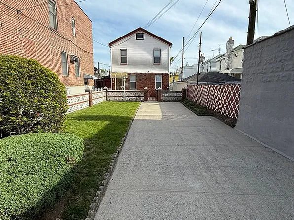 60 Lake Pl Floor 2, Brooklyn, NY 11223