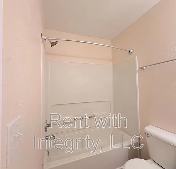 1352 Ocala Rd #B — Photo 11