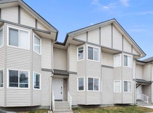 119 Royal Birch Vlg NW, Calgary, AB T3G5V2