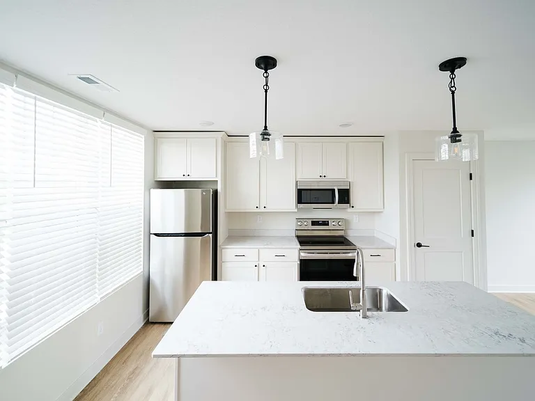 Chalet at Prairie Trail Townhomes — Photo 8