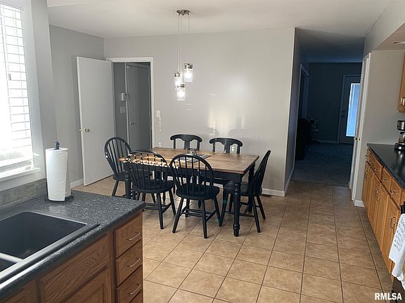 3rd image of 22 Suburban Dr