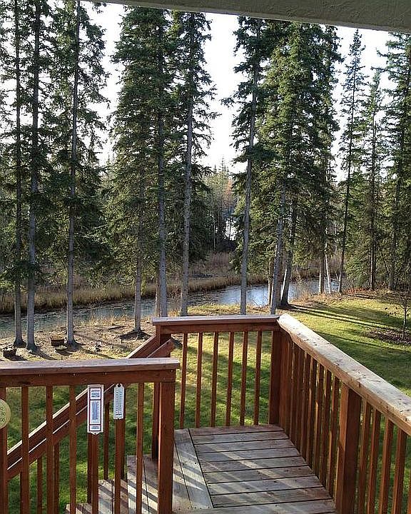 Unit B, backyard/deck