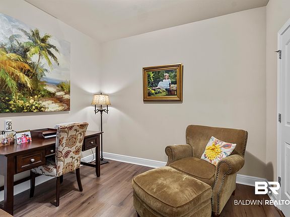 3rd image of 4281 Birkdale St