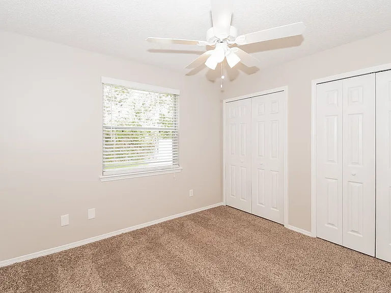 606 Charles Pinckney St — Photo 8