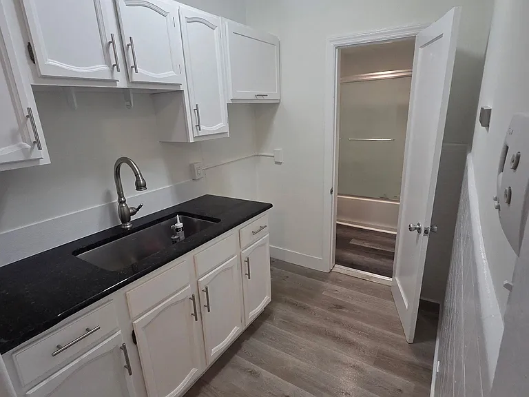 2 Park St #2 — Photo 2