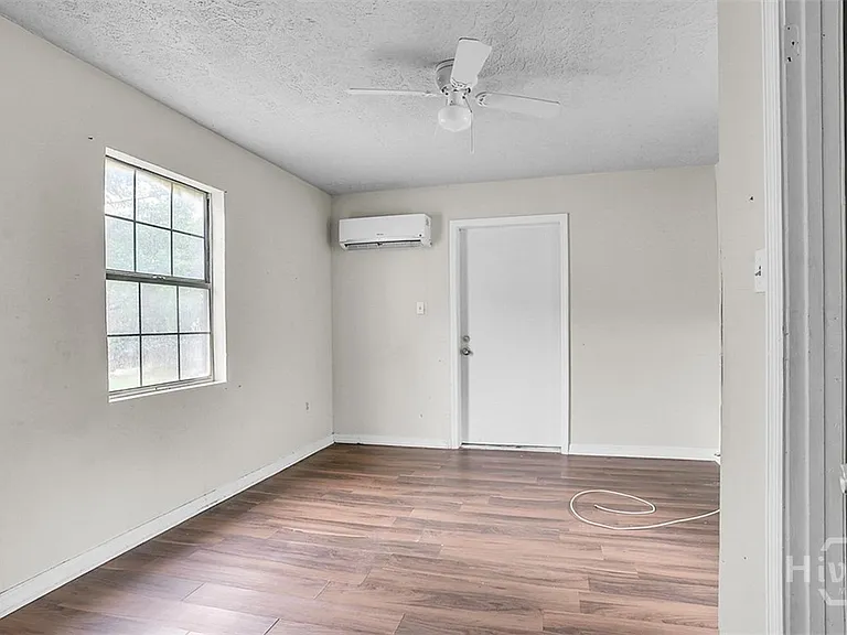 1013 Carroll St — Photo 15