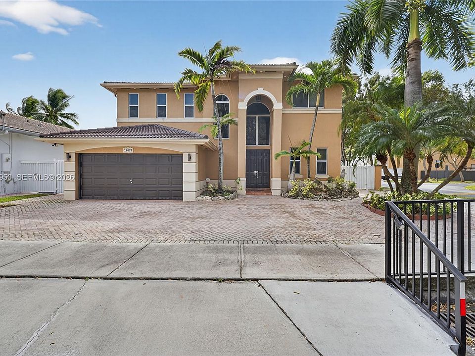 1st image of 16074 SW 62nd St