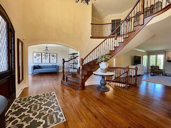 5th image of 10672 Millers Way
