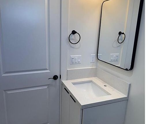 4th image of 1536 W 226th St #1