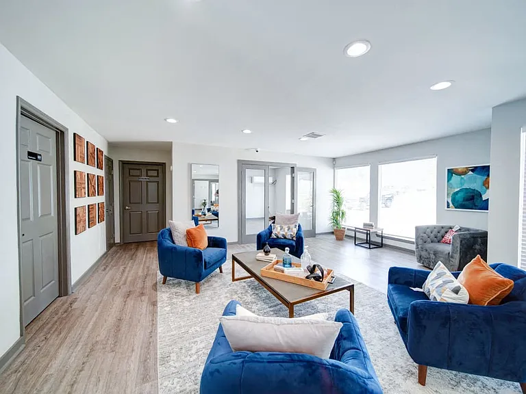 Nova Ridge Apartments — Photo 20