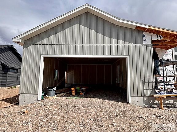 2nd image of 34 N Currant Ln