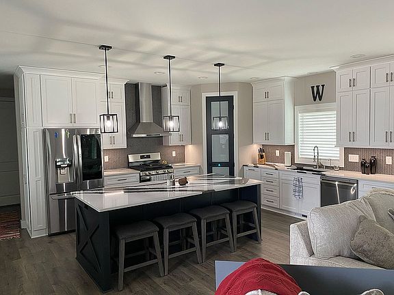 3rd image of 4515 Danby Ln