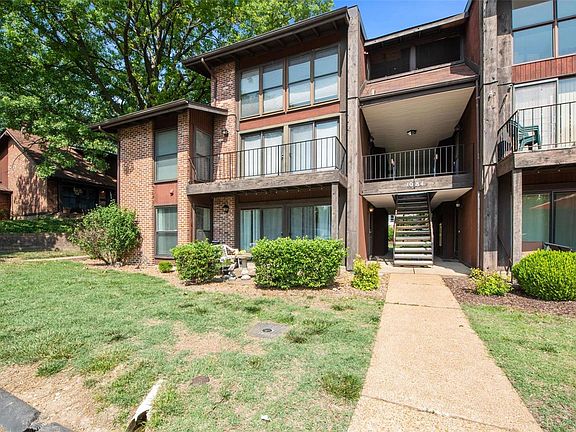 2nd image of 1084 Mersey Bend Dr APT A