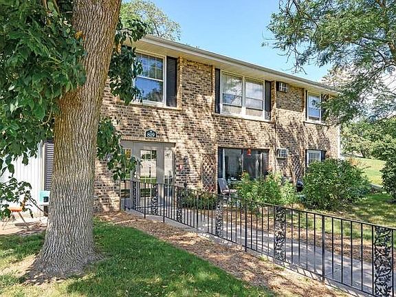 5th image of 819 Smetana Rd APT 3
