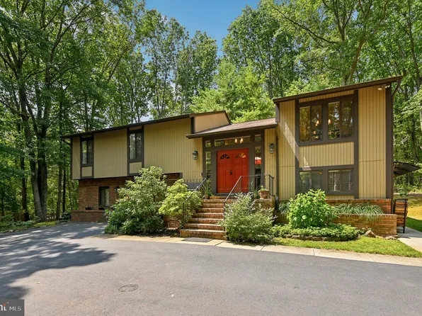 204 Arabian Ct, Gambrills, MD 21054
