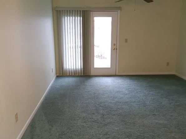 135 Dale Hollow Dr APT 7, Erlanger, KY 41018