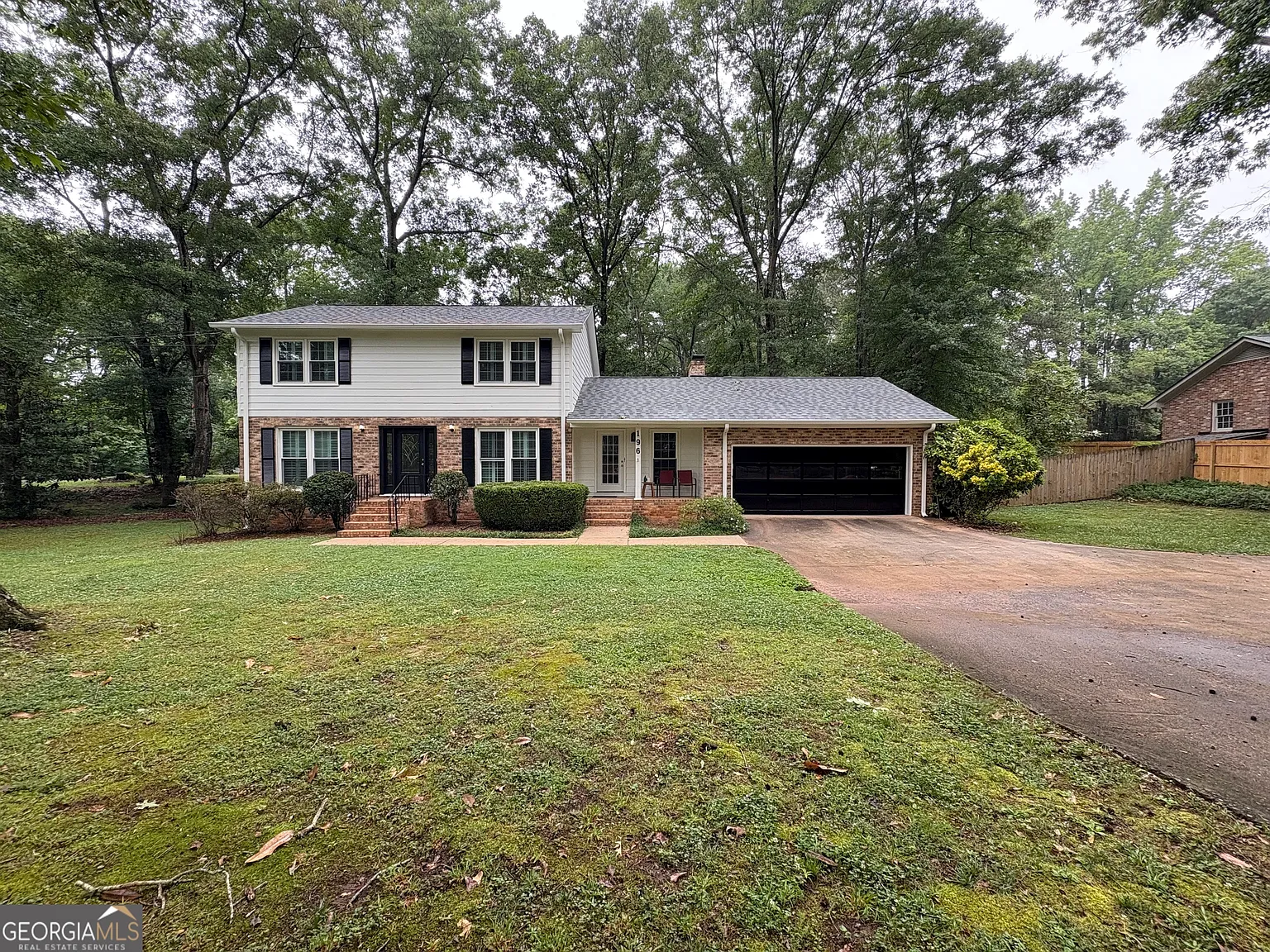 4 bed, 3.0 bath, 2368 sqft, $2,950 — Photo 4