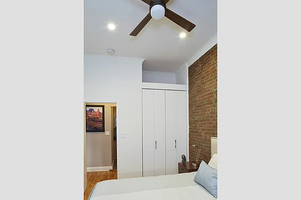 Sold by Stribling | media 5