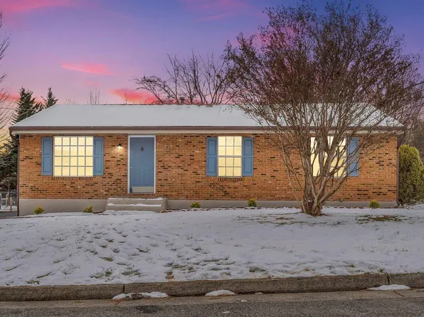 5805 Old Manor Dr, Roanoke, VA 24019
