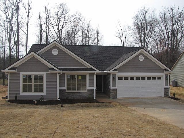1st image of 122 Brookwood Creek Dr