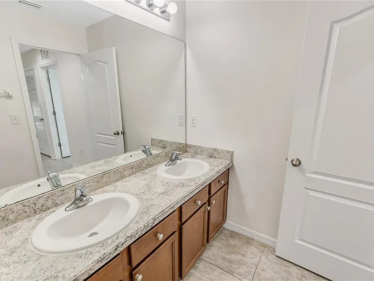 11607 Warren Oaks Pl — Photo 49