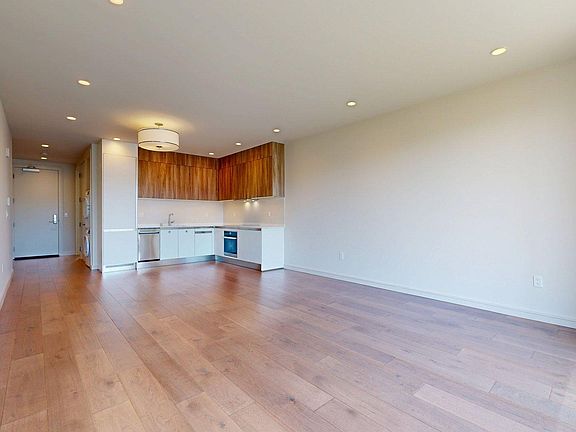 4th image of 1463 Lombard St APT 405