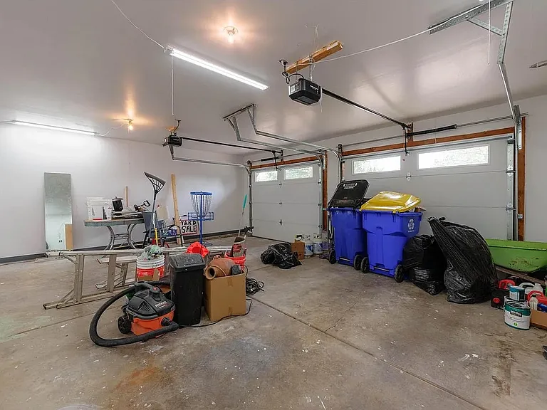 909 Willshire Dr — Photo 41