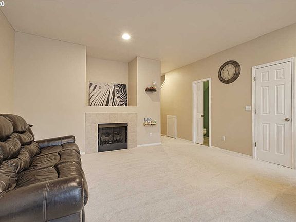 4th image of 851 SW 198th Pl